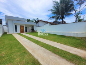 Casa com 3 Quartos à Venda, 97 m² em Massaguaçu - Caraguatatuba