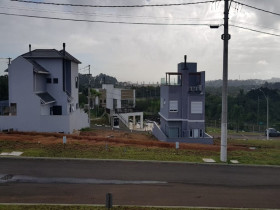 Terreno à Venda, 218 m² em Alto Petropolis - Porto Alegre