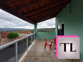 Casa com 3 Quartos à Venda, 180 m² em Parque São Sebastião - Poços De Caldas