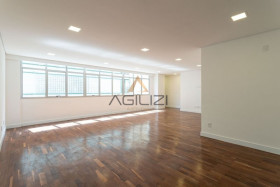 Apartamento com 4 Quartos à Venda, 202 m² em Vila Nova Conceição - São Paulo
