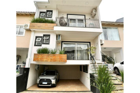 Casa de Condomínio com 3 Quartos à Venda, 225 m² em Passo Das Pedras - Porto Alegre