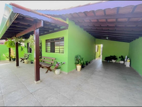 Casa com 2 Quartos à Venda, 300 m² em Jardim Dos Pinheiros - Atibaia