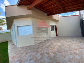 Casa com 2 Quartos à Venda, 80 m² em Parque Daville - Peruíbe