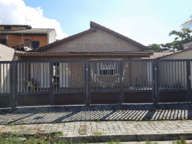 Casa à Venda, 263 m² em Itaóca - Mongaguá