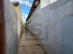 Kitnet com 1 Quarto à Venda, 60 m² em Residencial Cedro - Botucatu