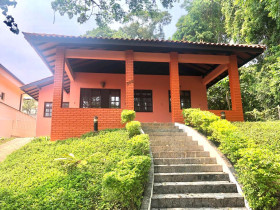 Casa com 4 Quartos para Alugar, 190 m² em Parque São Paulo - Cotia
