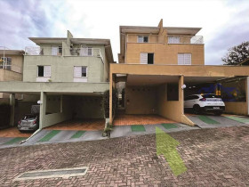 Casa com 4 Quartos à Venda, 138 m² em Granja Viana - Cotia