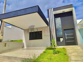 Casa de Condomínio com 3 Quartos à Venda, 159 m² em Horto Florestal - Sorocaba