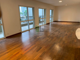 Apartamento com 3 Quartos à Venda, 222 m² em Vila Uberabinha - São Paulo