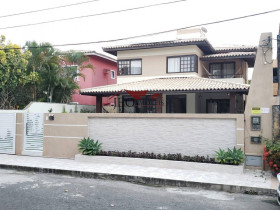 Casa com 4 Quartos à Venda, 300 m² em Buraquinho - Lauro De Freitas