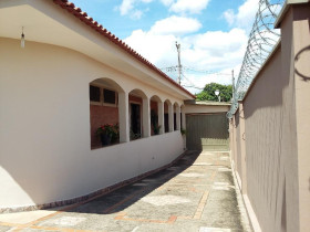 Chácara com 5 Quartos à Venda, 376 m² em Grande Parque Residencial - Piracicaba