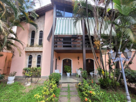 Casa com 4 Quartos à Venda, 480 m² em Pechincha - Rio De Janeiro