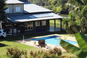 Casa com 4 Quartos à Venda, 1.000 m² em Parque Agrinco - Guararema