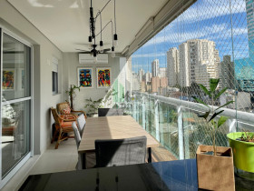 Apartamento com 3 Quartos à Venda, 106 m² em Aclimação - São Paulo