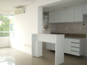Apartamento com 2 Quartos à Venda, 58 m² em Santana - Porto Alegre