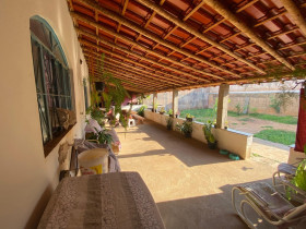 Casa com 3 Quartos à Venda,  em Planalto - Montes Claros