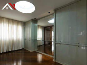 Apartamento com 4 Quartos à Venda, 238 m² em Aclimação - São Paulo