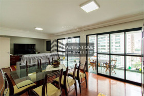 Apartamento com 3 Quartos à Venda, 153 m² em Vila Nova Conceição - São Paulo