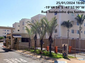 Apartamento com 2 Quartos à Venda, 44 m² em Conjunto Guanabara - Uberaba