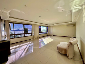 Apartamento com 4 Quartos à Venda, 248 m² em Agronômica - Florianópolis