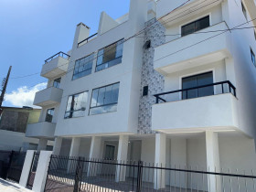 Apartamento com 2 Quartos à Venda, 60 m² em Ingleses Do Rio Vermelho - Florianópolis