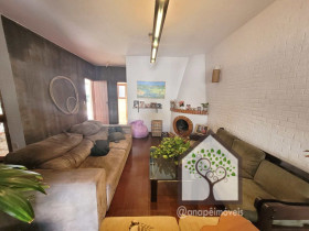 Casa com 3 Quartos à Venda, 220 m² em Itacorubi - Florianópolis