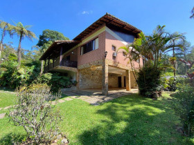 Casa com 6 Quartos à Venda, 266 m² em Granja Guarani - Teresópolis