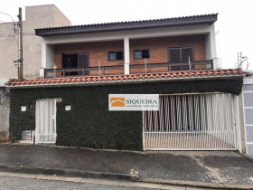 Casa com 3 Quartos à Venda, 360 m² em Vila Odin - Sorocaba