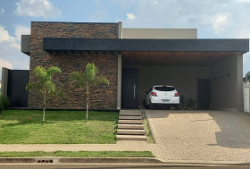 Casa com 3 Quartos para Alugar, 224 m² em Samambaia Parque Residencial - Bauru