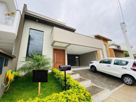 Casa com 3 Quartos à Venda, 160 m² em Wanel Ville - Sorocaba