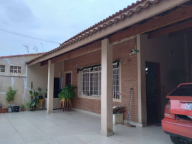 Casa com 3 Quartos à Venda, 120 m² em Jardim Das Indústrias - São José Dos Campos