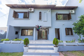 Casa com 4 Quartos à Venda, 309 m² em Cristal - Porto Alegre