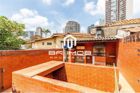 Casa com 3 Quartos à Venda,  em Jardim Das Acácias - São Paulo