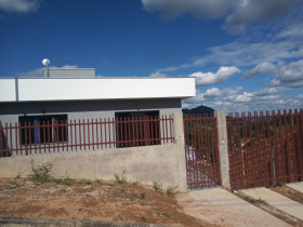 Casa com 2 Quartos à Venda, 107 m² em Laranjeira - Caldas