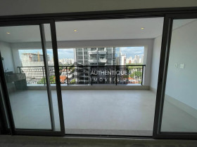 Apartamento com 3 Quartos à Venda, 143 m² em Moema - São Paulo