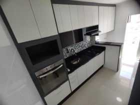 Apartamento com 2 Quartos à Venda, 63 m² em Aviação - Praia Grande