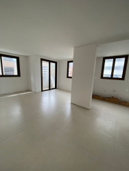 Imóvel com 2 Quartos à Venda, 77 m² em Predial - Torres