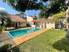 Casa com 4 Quartos à Venda, 441 m² em Granja Viana - Cotia
