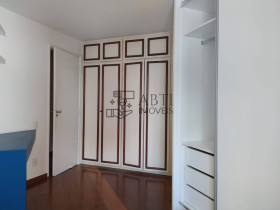 Apartamento com 4 Quartos à Venda, 145 m² em Moema - São Paulo