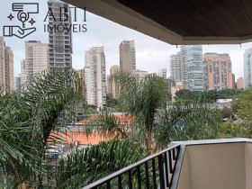 Apartamento à Venda, 130 m² em Moema - São Paulo
