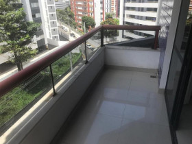 Apartamento com 3 Quartos à Venda, 105 m² em Candeal - Salvador
