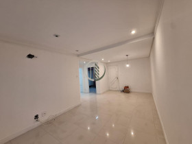 Apartamento com 2 Quartos à Venda, 76 m² em Centro - São Vicente