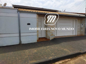 Casa com 3 Quartos à Venda, 250 m² em Segismundo Pereira - Uberlândia