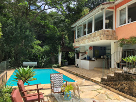 Casa com 3 Quartos à Venda, 200 m² em Itaipava - Petrópolis