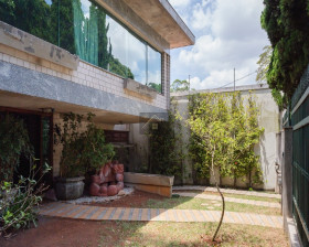 Casa com 4 Quartos para Alugar, 438 m² em Granja Julieta - São Paulo