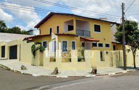 Casa com 4 Quartos à Venda, 230 m² em Jardim Chapadão - Campinas