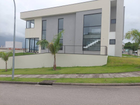 Sobrado com 4 Quartos à Venda, 426 m² em Urbanova - São José Dos Campos