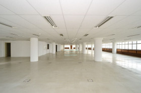 Sala Comercial à Venda, 930 m² em República - São Paulo