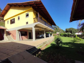 Casa com 4 Quartos à Venda, 312 m² em Golfe - Teresópolis