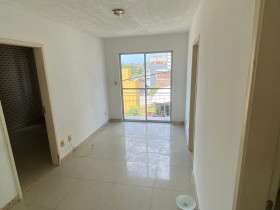 Apartamento com 3 Quartos à Venda, 50 m² em Recreio Ipitanga - Lauro De Freitas